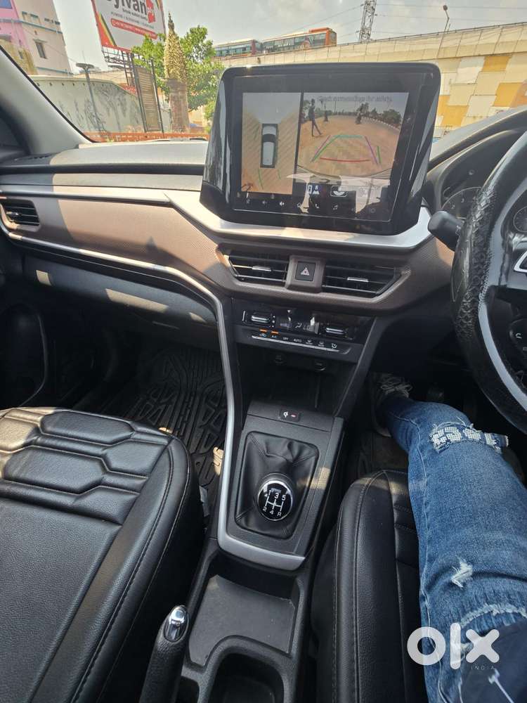 Maruti Suzuki Brezza 1.5 Zxi Plus Smart Hybrid, 2024, Petrol