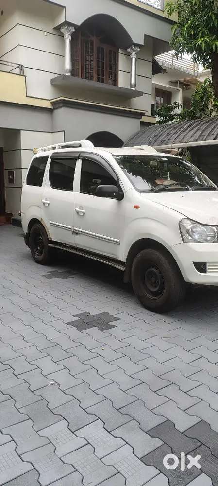 Mahindra Xylo 2010