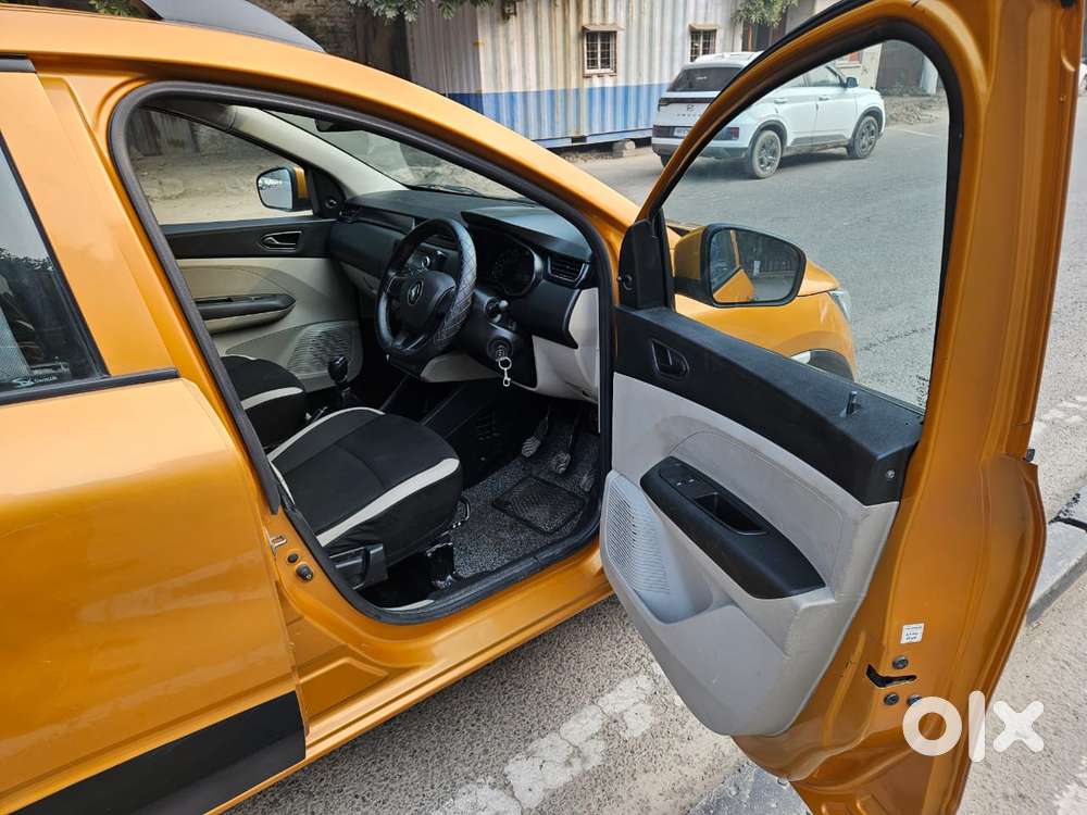 Renault Triber Rxt, 2022, Petrol