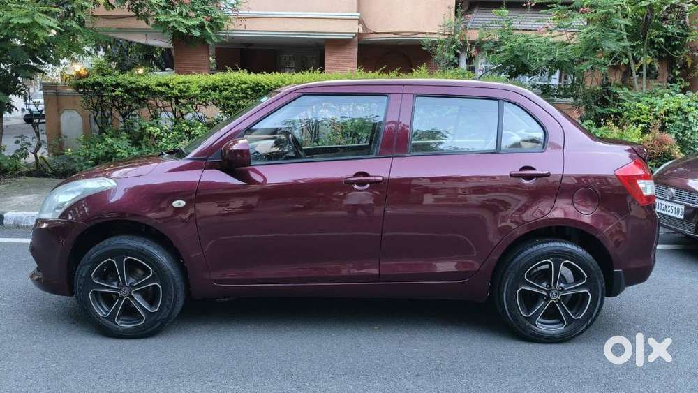 Maruti Suzuki Swift Dzire Lxi Option, 2017, Petrol