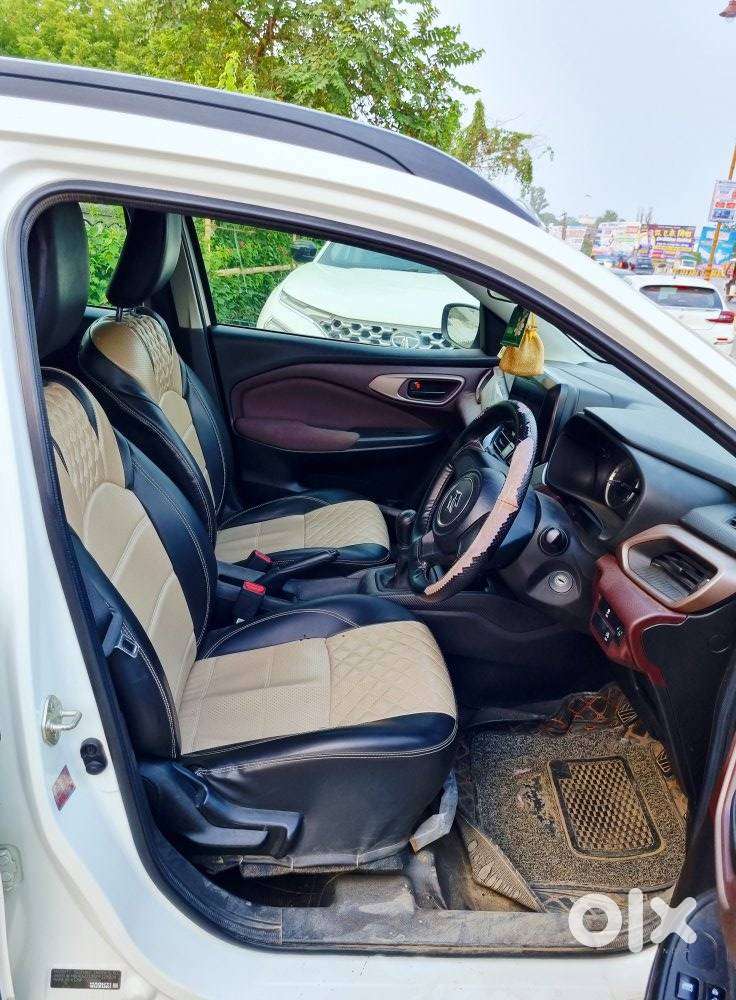 Maruti Suzuki Fronx Sigma 1.2 Mt, 2023, Petrol