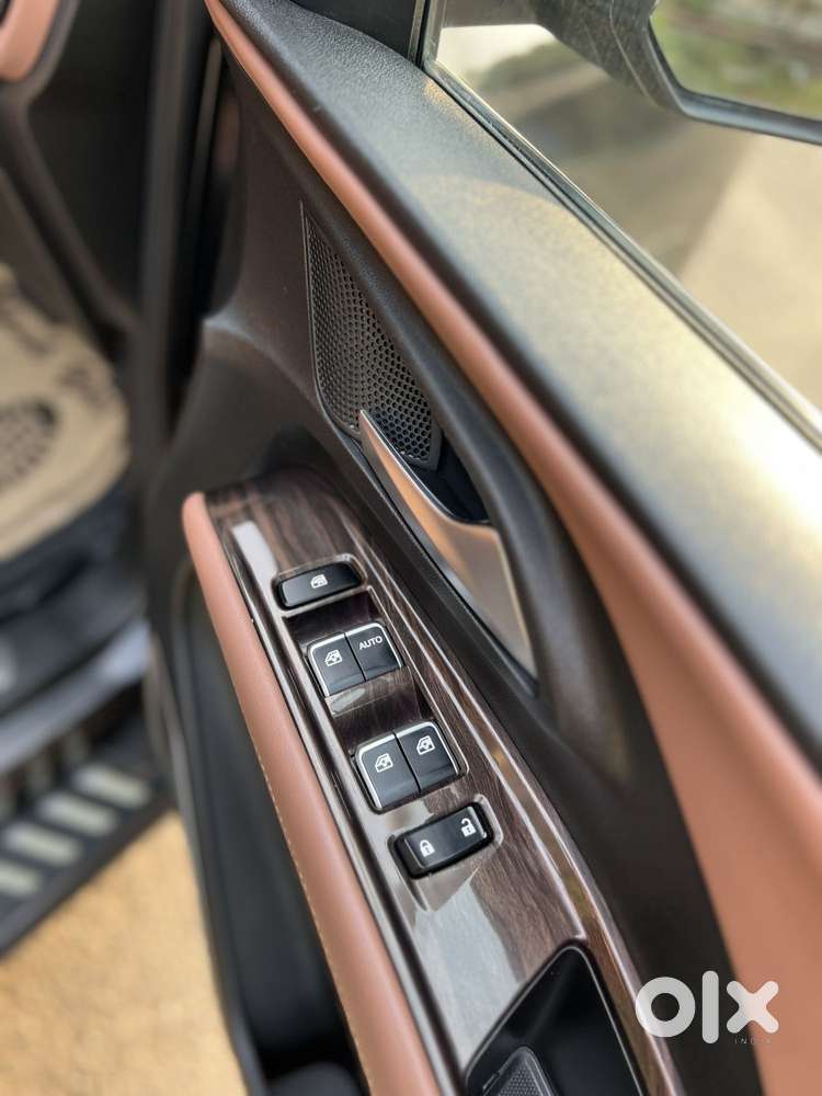 Mg Hector Plus Sharp Pro 1.5 Turbo Petrol Cvt 6 Str, 2024, Petrol