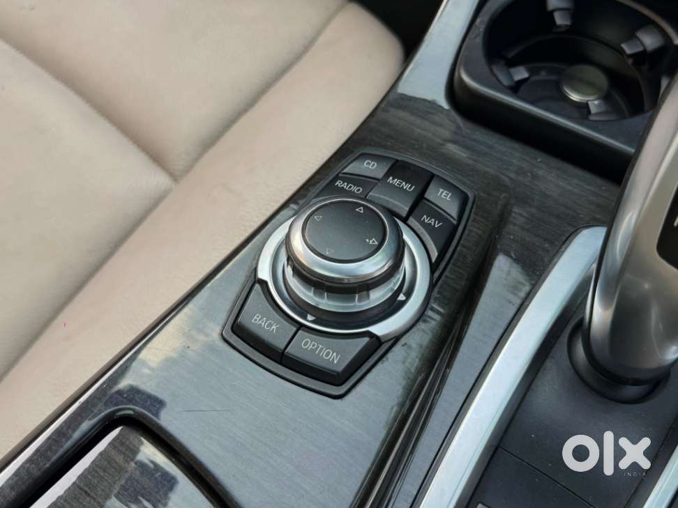 Bmw 5 Series 523i Sedan, 2012, Petrol