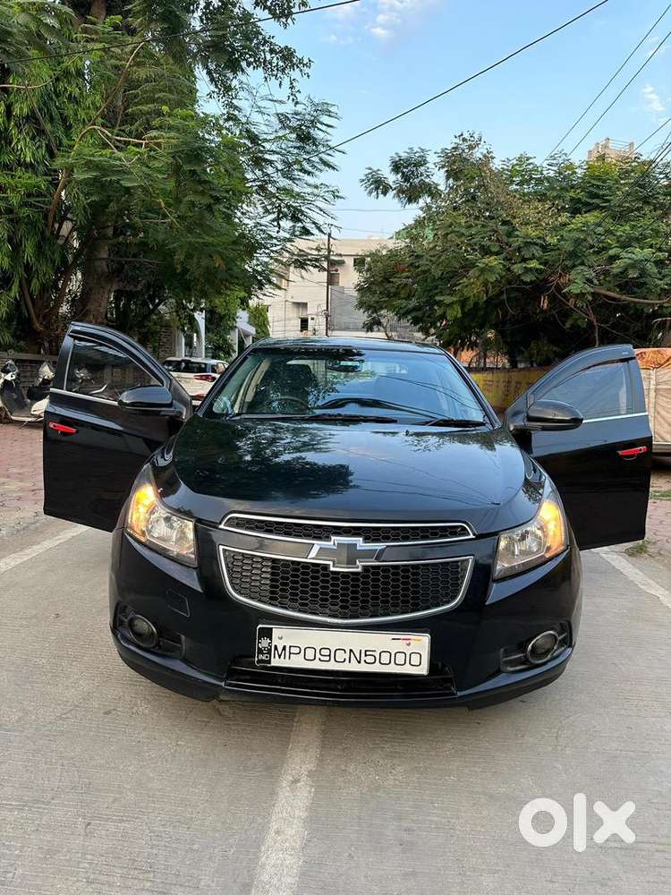 Diesel Rocket - Chevrolet Cruze / Automatic / Sunroof