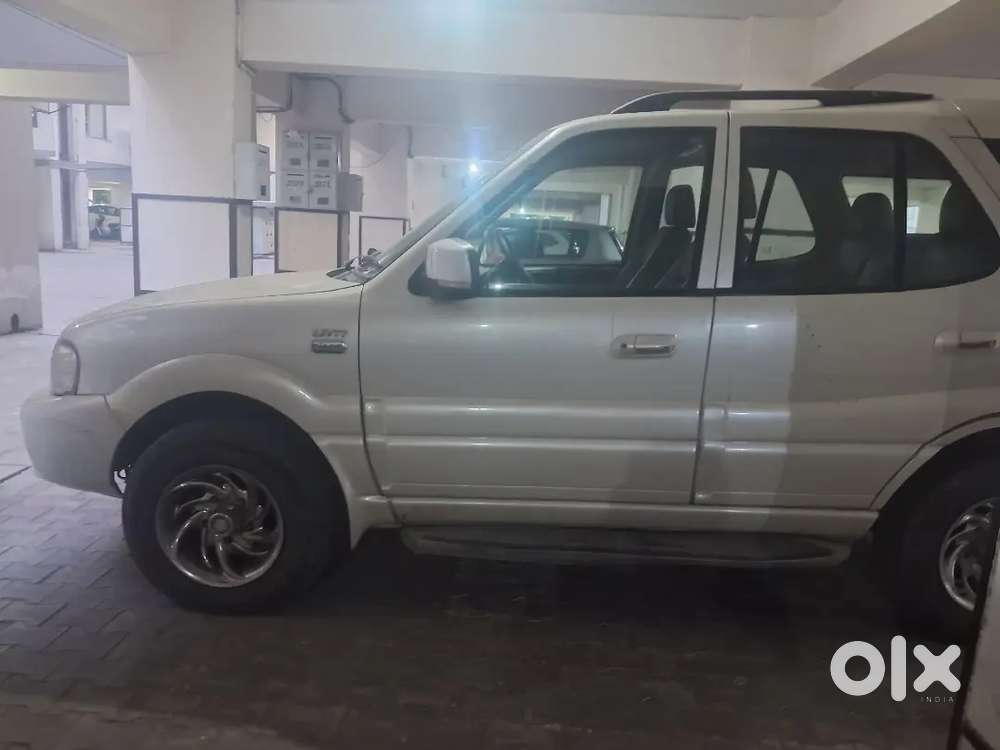 Tata Safari Storme 2009 Model Car