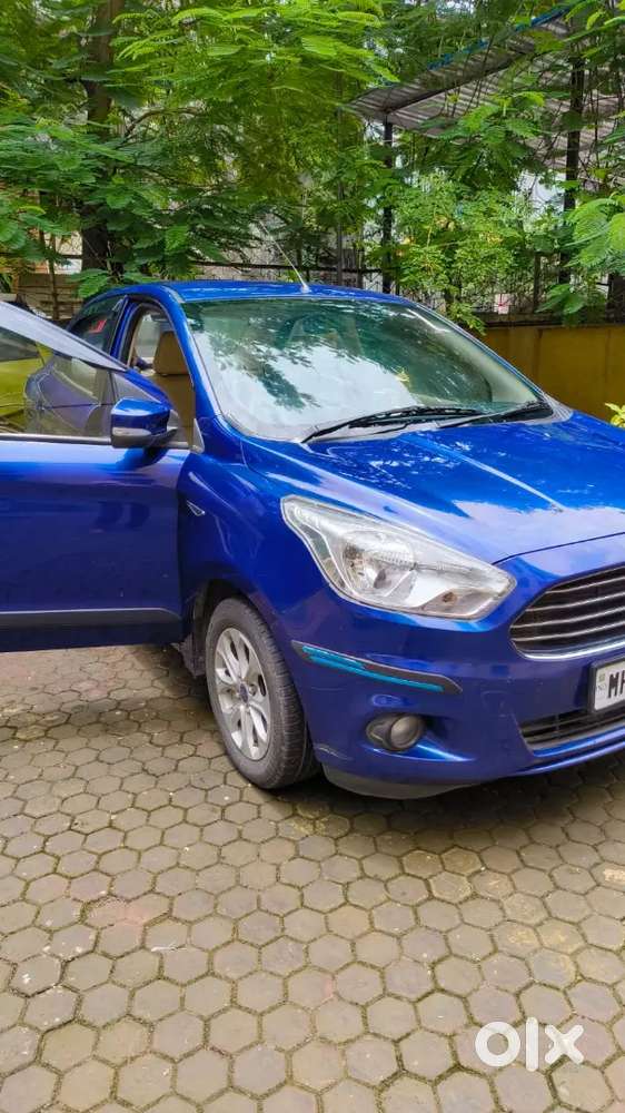 Ford Aspire Titatinium 2015