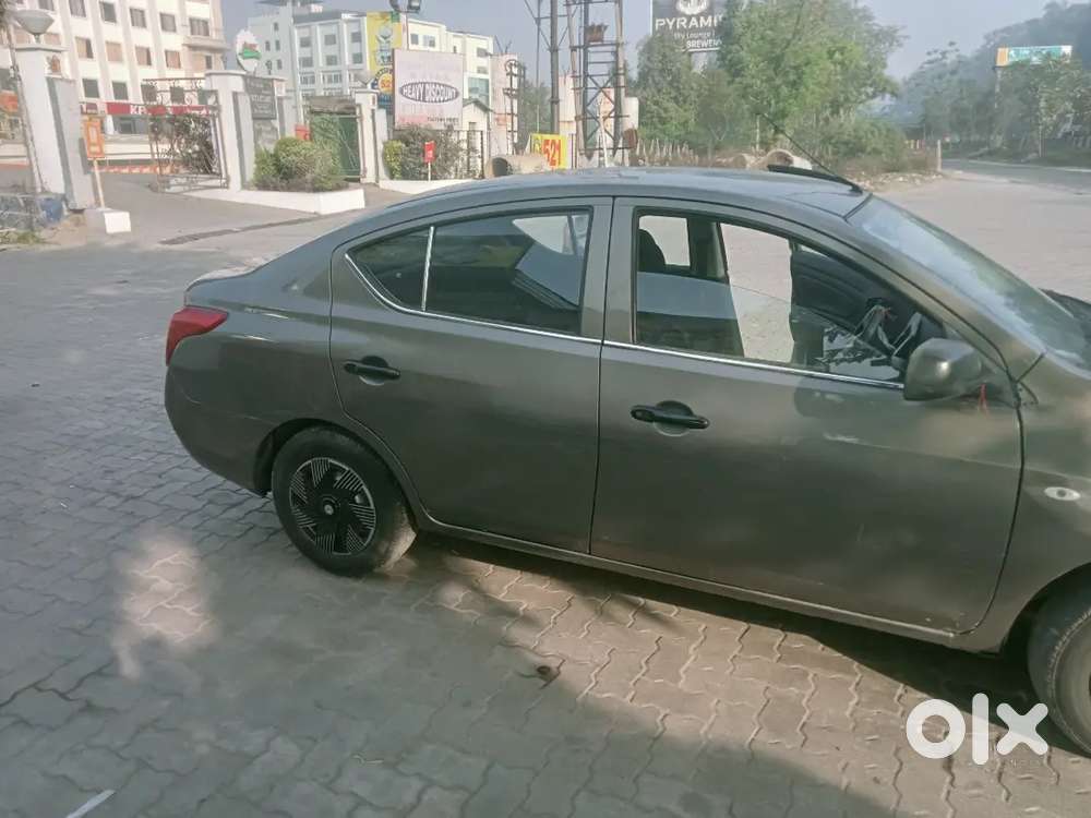 Nissan Sunny 2013 Petrol 82000 Km Driven