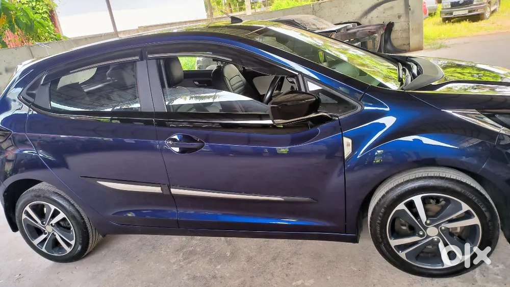 Tata Altroz Xz+ 2022 Aug  Single Owner  Excellent Condition  Low Km