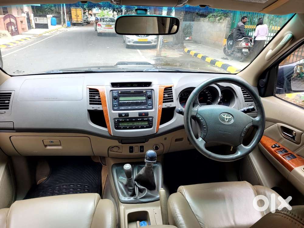 Toyota Fortuner 3.0 4x4 Manual, 2011, Diesel