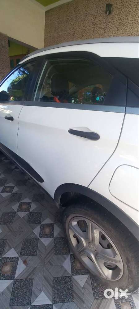 Tata Nexon Xm 2020 Petrol