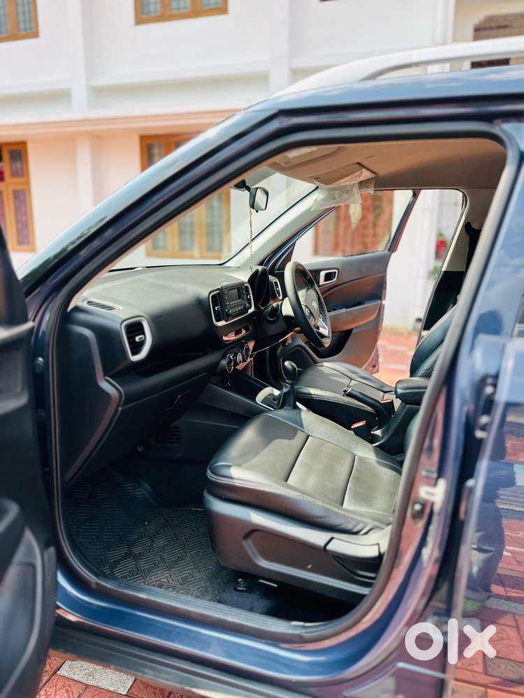 Hyundai Venue 1.2 S Plus, 2020, Petrol