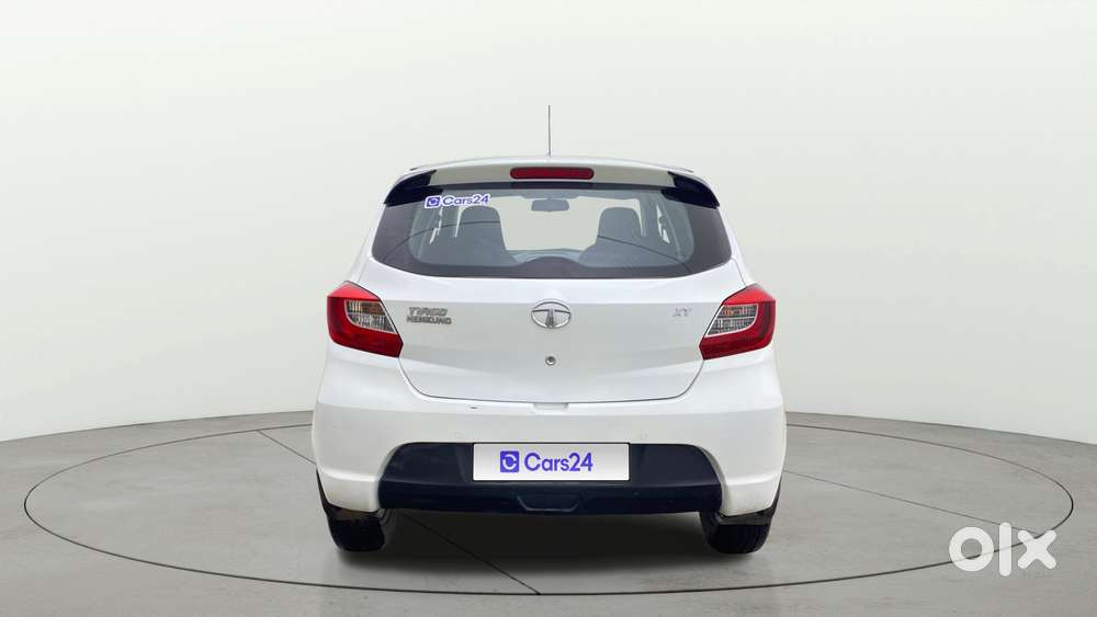 Tata Tiago 1.2 Revotron Xt, 2016, Petrol