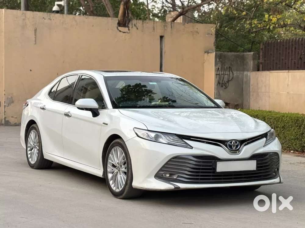 Toyota Camry Hybrid, 2020, Petrol