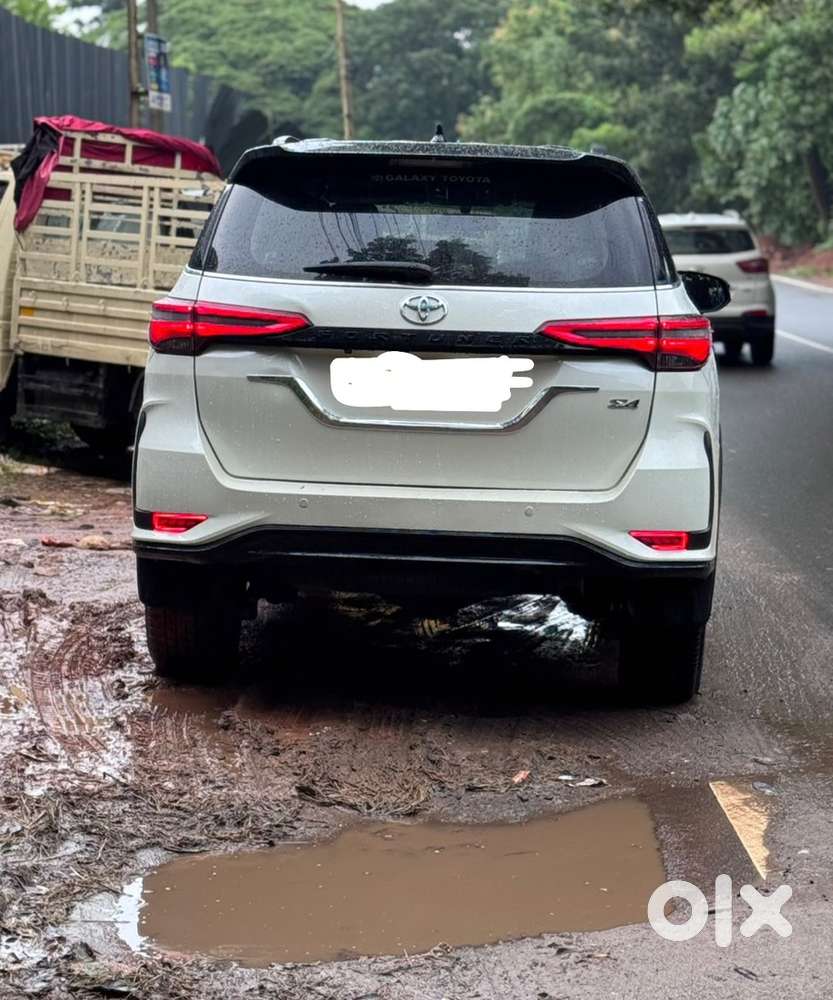 Toyota Fortuner 4x4 Diesel - Non Replacement Toyota History-