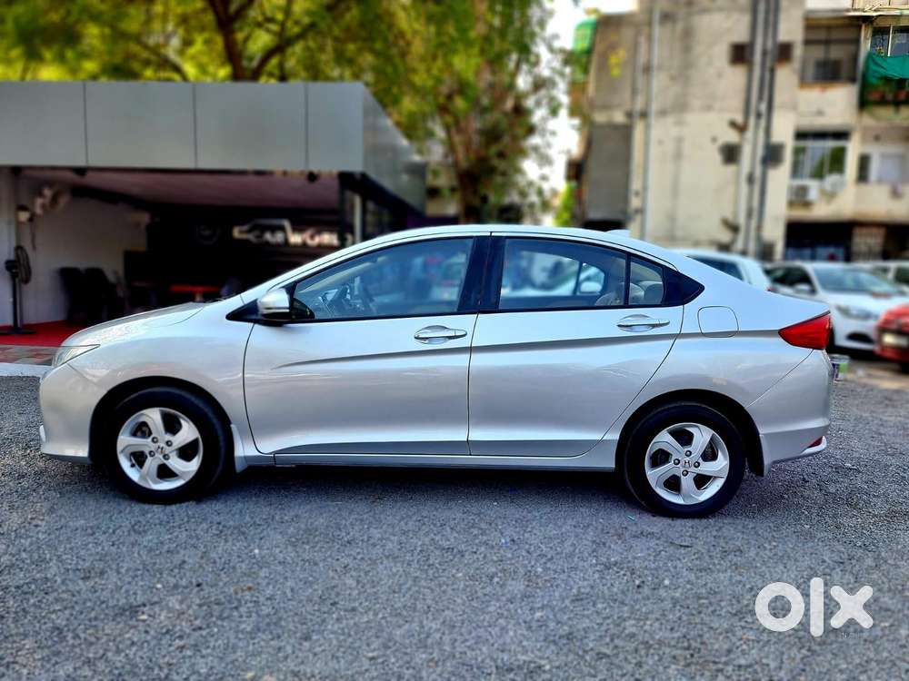 Honda City V At I-vtec, 2015, Petrol