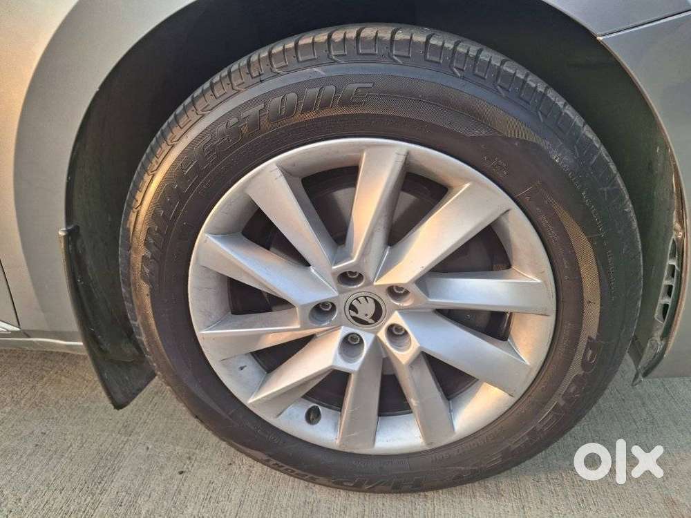 Skoda Superb L&k 1.8 Tsi At, 2019, Petrol