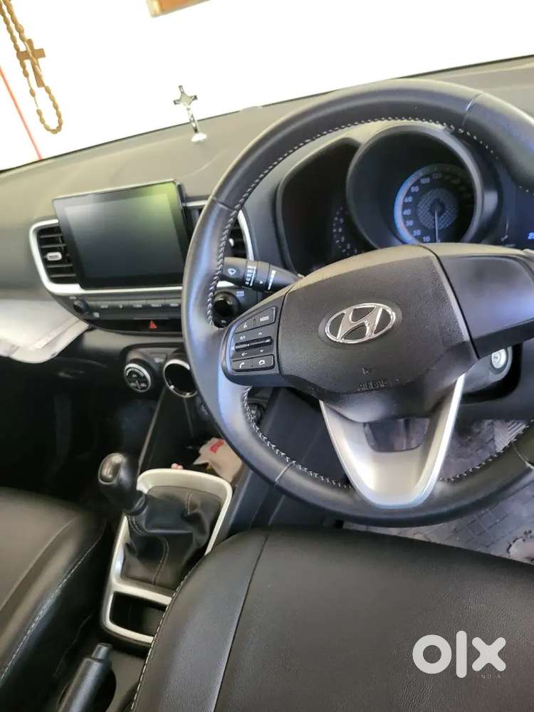 Hyundai Venue March 2021 Petrol Well Maintained