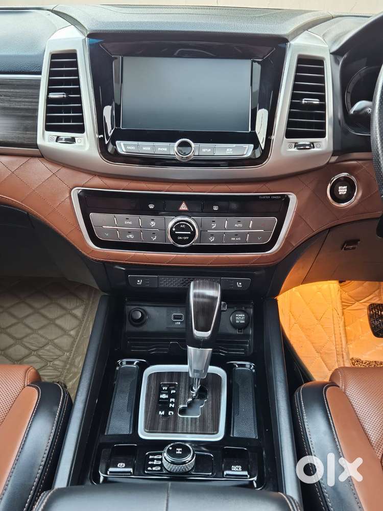 Mahindra Alturas G4 4x4 At, 2022, Diesel