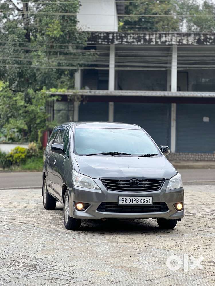 Toyota Innova 2012 Diesel Well Maintained