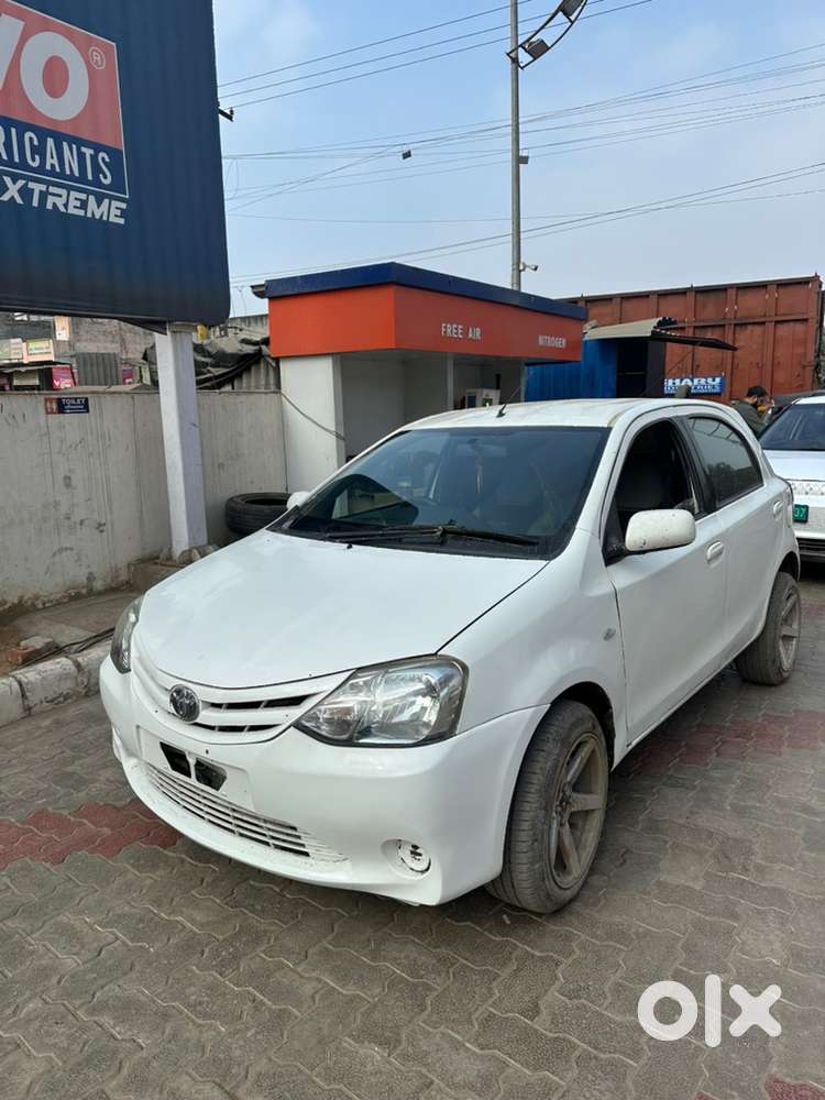 Toyota Etios Liva 2013