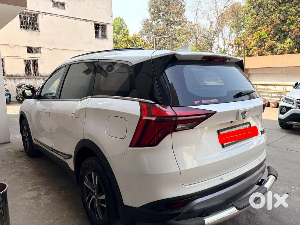 Mahindra Xuv700 2023 Petrol Well Maintained