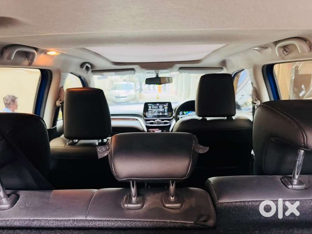 Toyota Urban Cruiser Hyryder 1.5 V Hybrid, 2023, Petrol