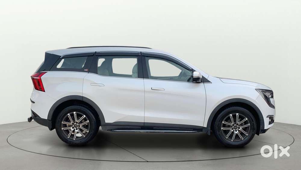 Mahindra Xuv700 2.0 Ax 7 Petrol At Luxury Pack Str, 2023, Petrol