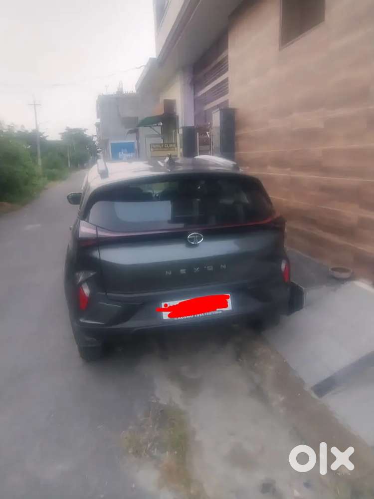 Tata Nexon Smart Petrol 2024
