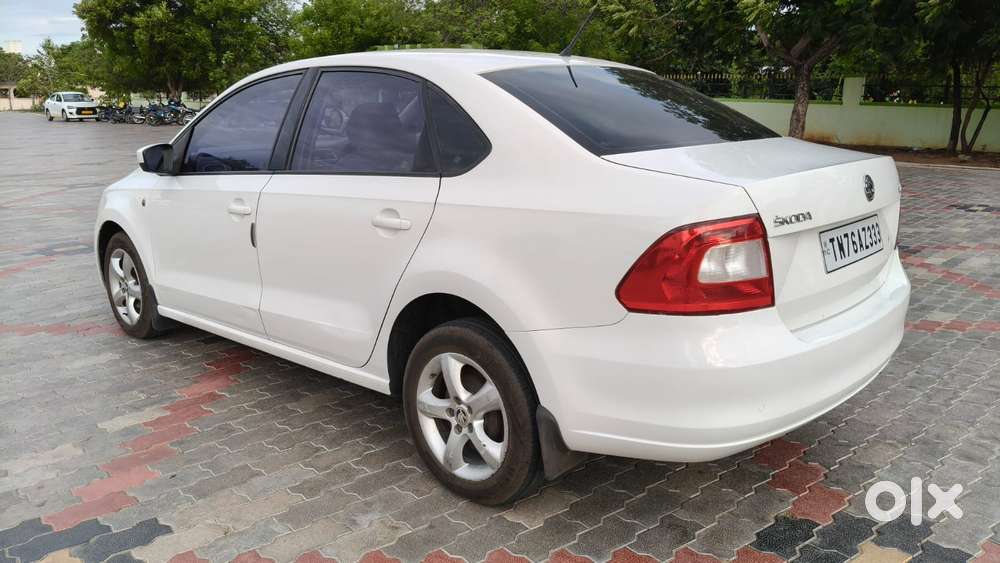 Skoda Rapid 1.5 Tdi Ambition Plus, 2015, Diesel