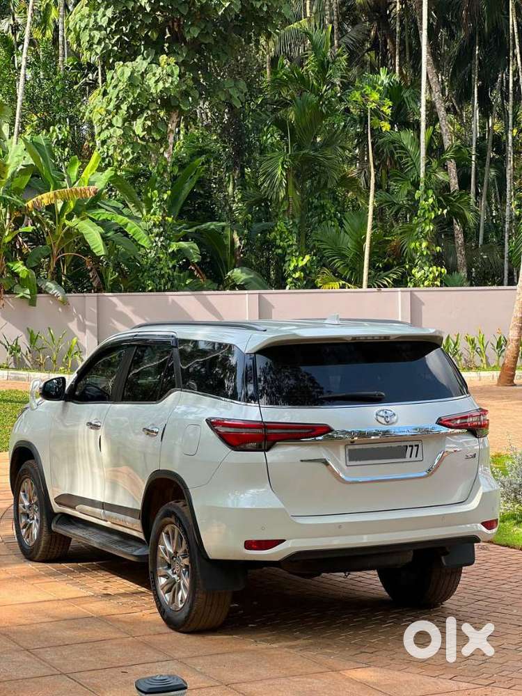 Toyota Fortuner 4x4 At, 2022, Diesel