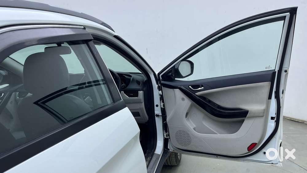 Tata Nexon 1.2 Revotron Xza Plus, 2023, Petrol