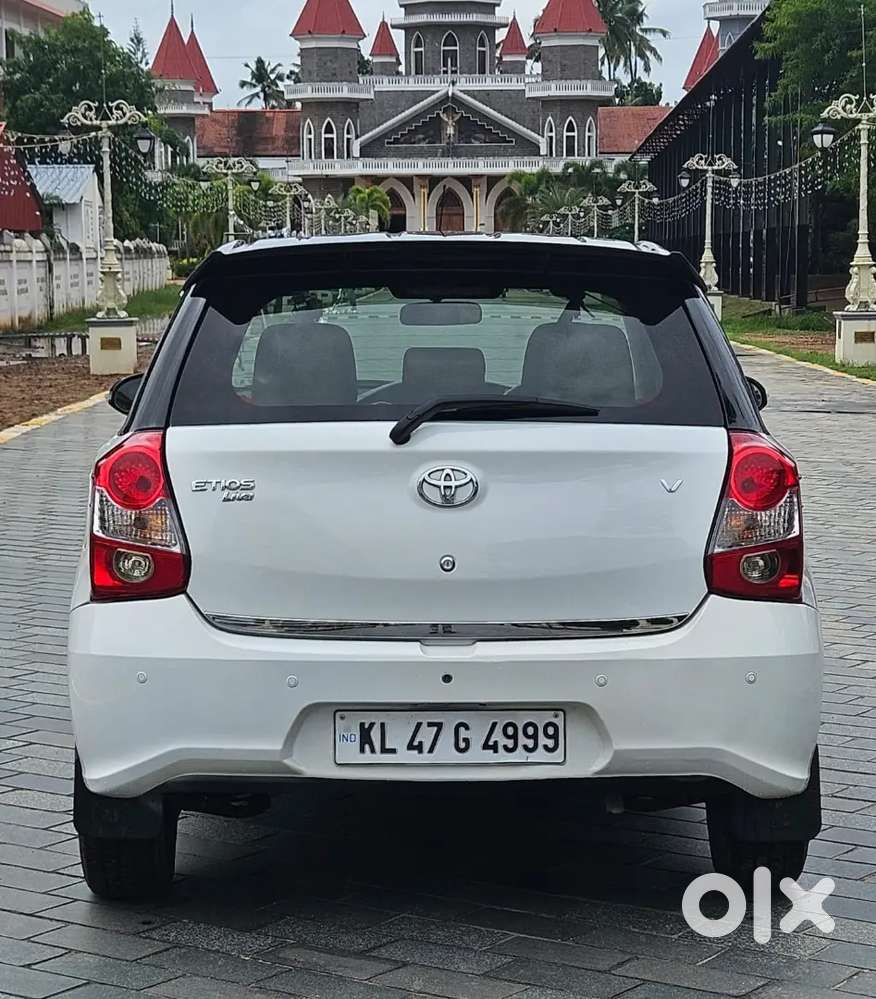 Toyota Etios Liva 2017 Petrol 33000 Km Driven