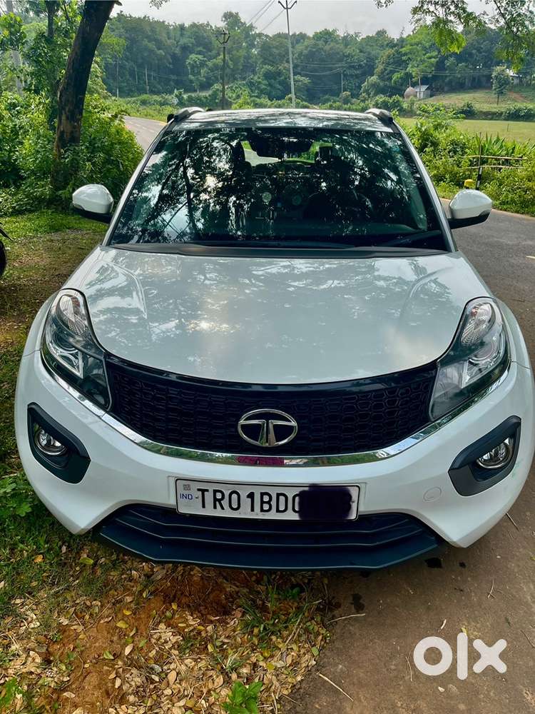 Tata Nexon Dual Tone (govt. Officer Self Driven)