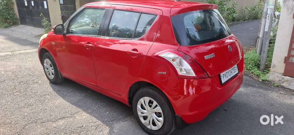Maruti Suzuki Swift Vxi + Manual, 2015, Petrol