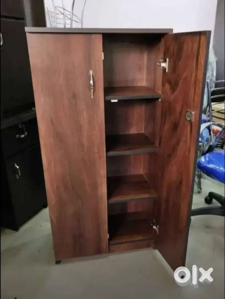 4 feet cupboard brand