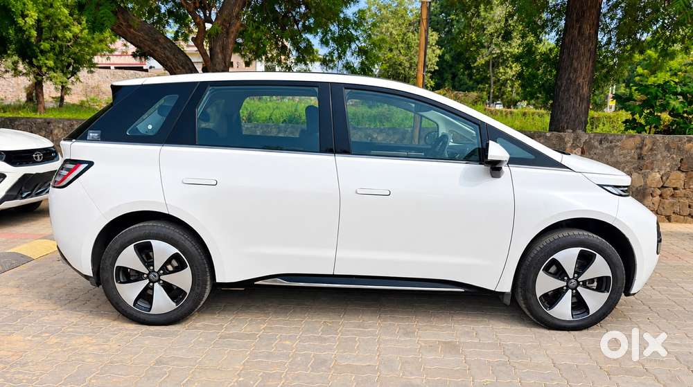 Mg Windsor Ev Essence, 2024, Electric