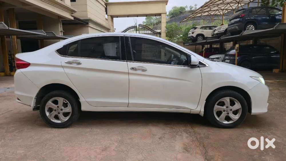 Honda City Idtec V Mt (premium Number)