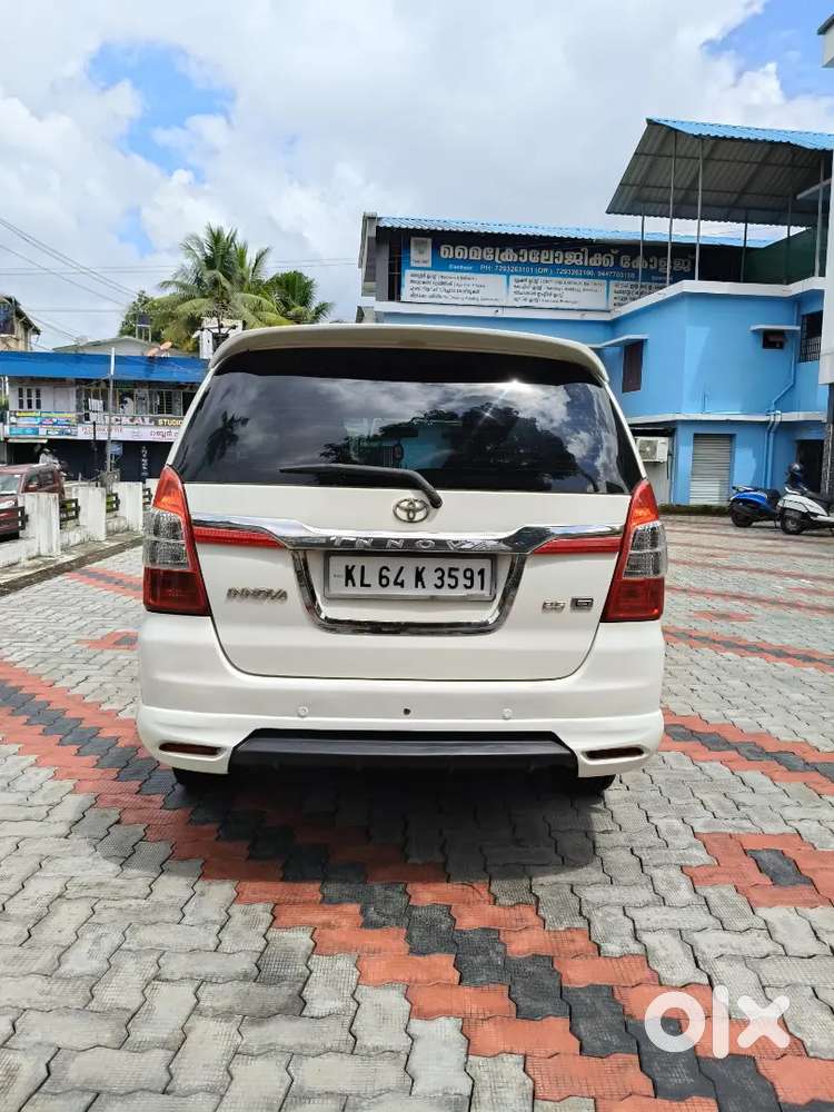 Toyota Innova 2015 Diesel Well Maintained