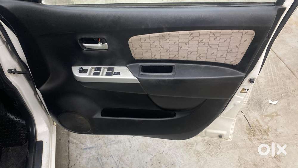 Maruti Suzuki Wagon R Vxi Mt 1.0l, 2016, Petrol