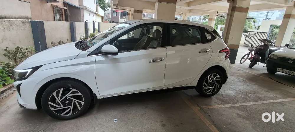 New I20 Asta 1.2 Kappa Mt Very Less Used Top End Model With Sunroof