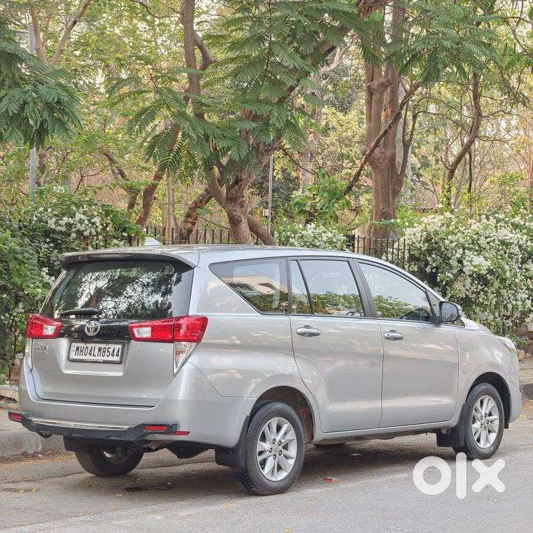 Toyota Innova Crysta 2.4 G Mt 7 Str, 2023, Diesel
