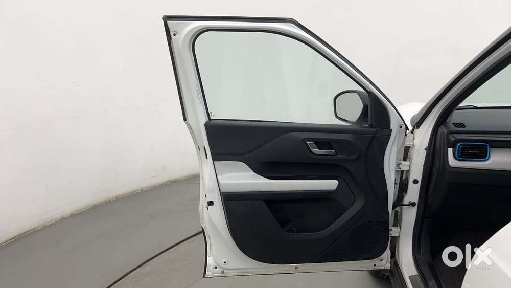 Tata Punch Creative Amt, 2022, Petrol