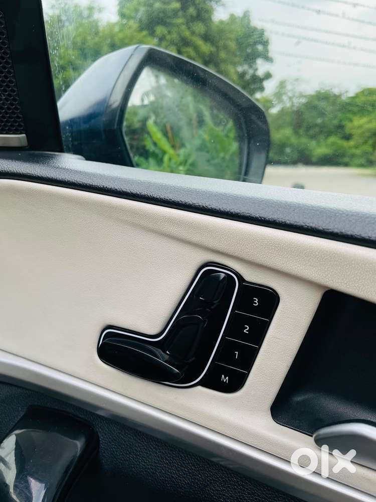 Mahindra Xuv700 2.2 Ax 7 Diesel At Str Awd, 2022, Diesel