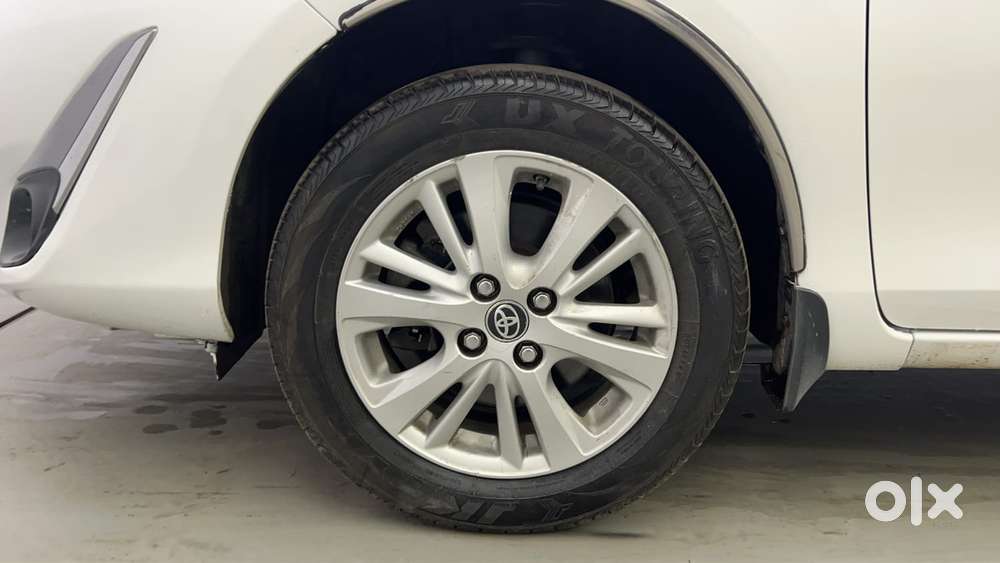 Toyota Yaris Ativ Vx Cvt, 2018, Petrol