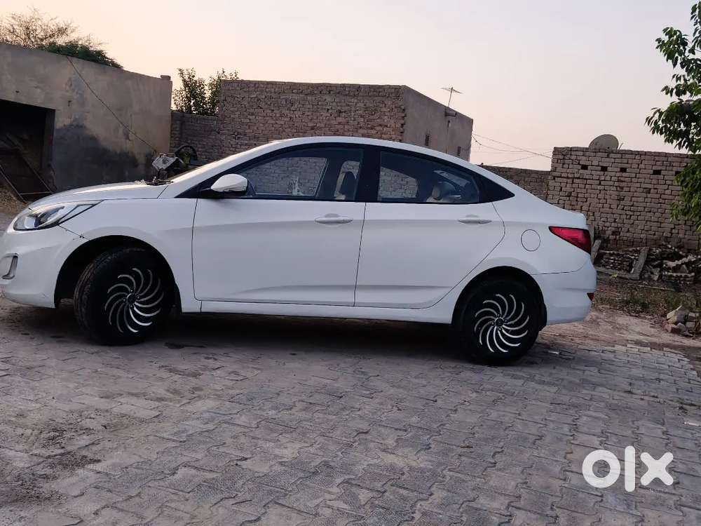 2014 Hyundai Verna Diesel Manual Car