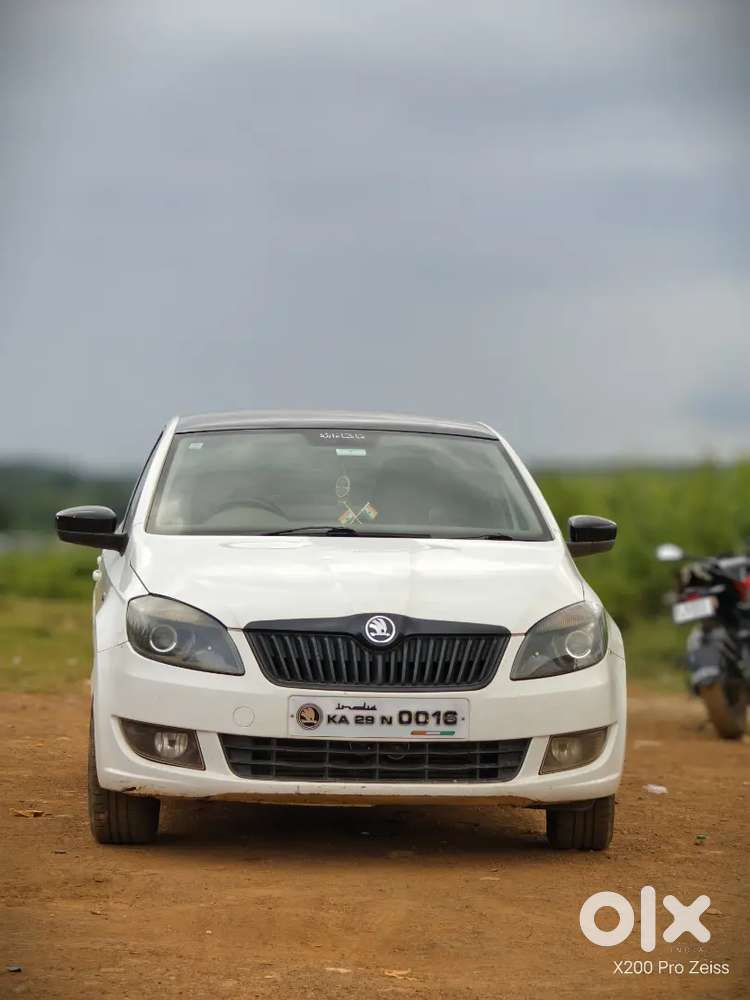 Skoda Rapid 2015 Diesel 127500 Km Driven Well Maintained