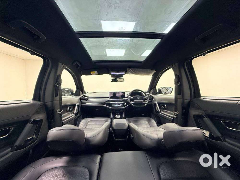 Tata Safari Accomplished Plus Dark Edition, 2025, Diesel