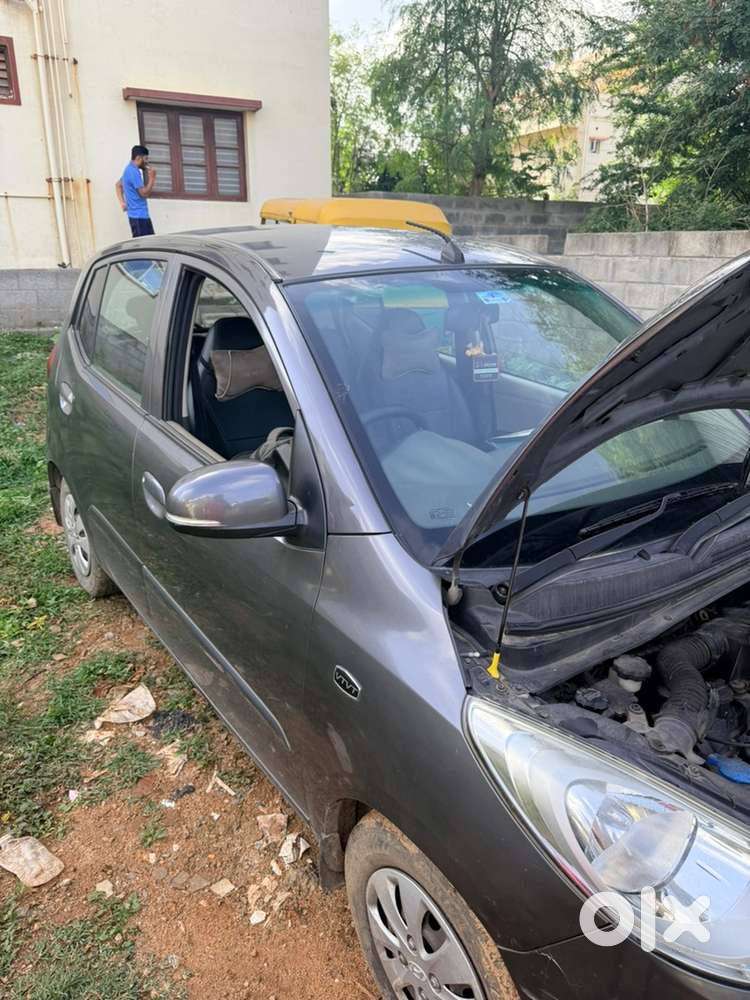 Hyundai I10 Sportz 2012 2nd Owner