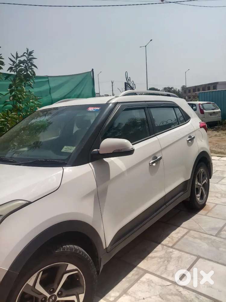 2 Key . With Company Record Chali Hai. Hyundai Creta