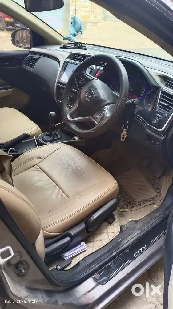 Honda City I Vtec 2015 Car Shoroom Condition Mein